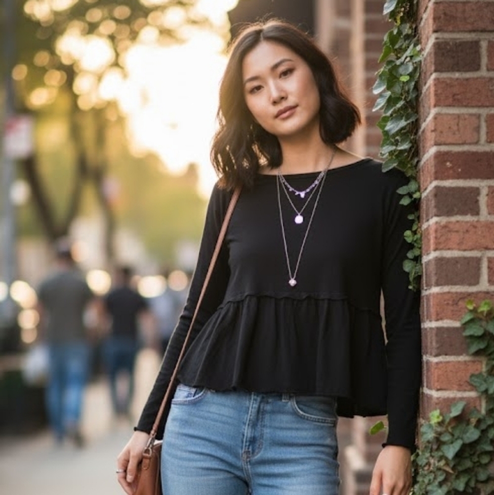 Aritzia Wilfred peplum top size XS